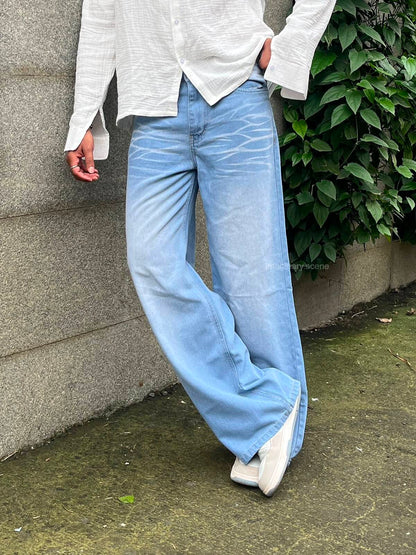 Daydream | Light Wash Wide Leg Jeans