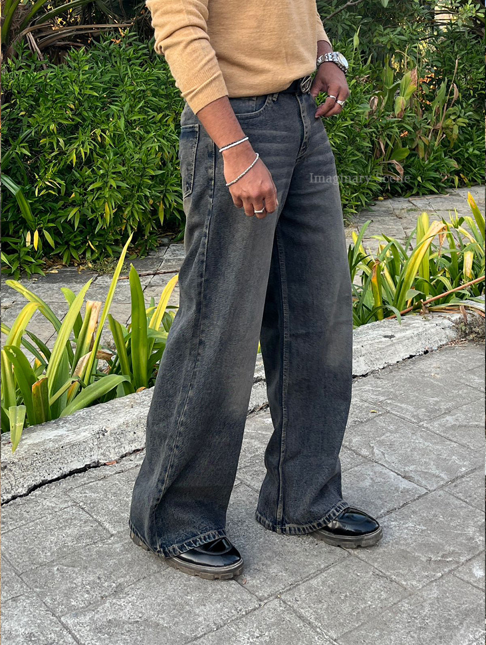 Rock Edge – Dark Grey Wide Leg Jeans with White Wash
