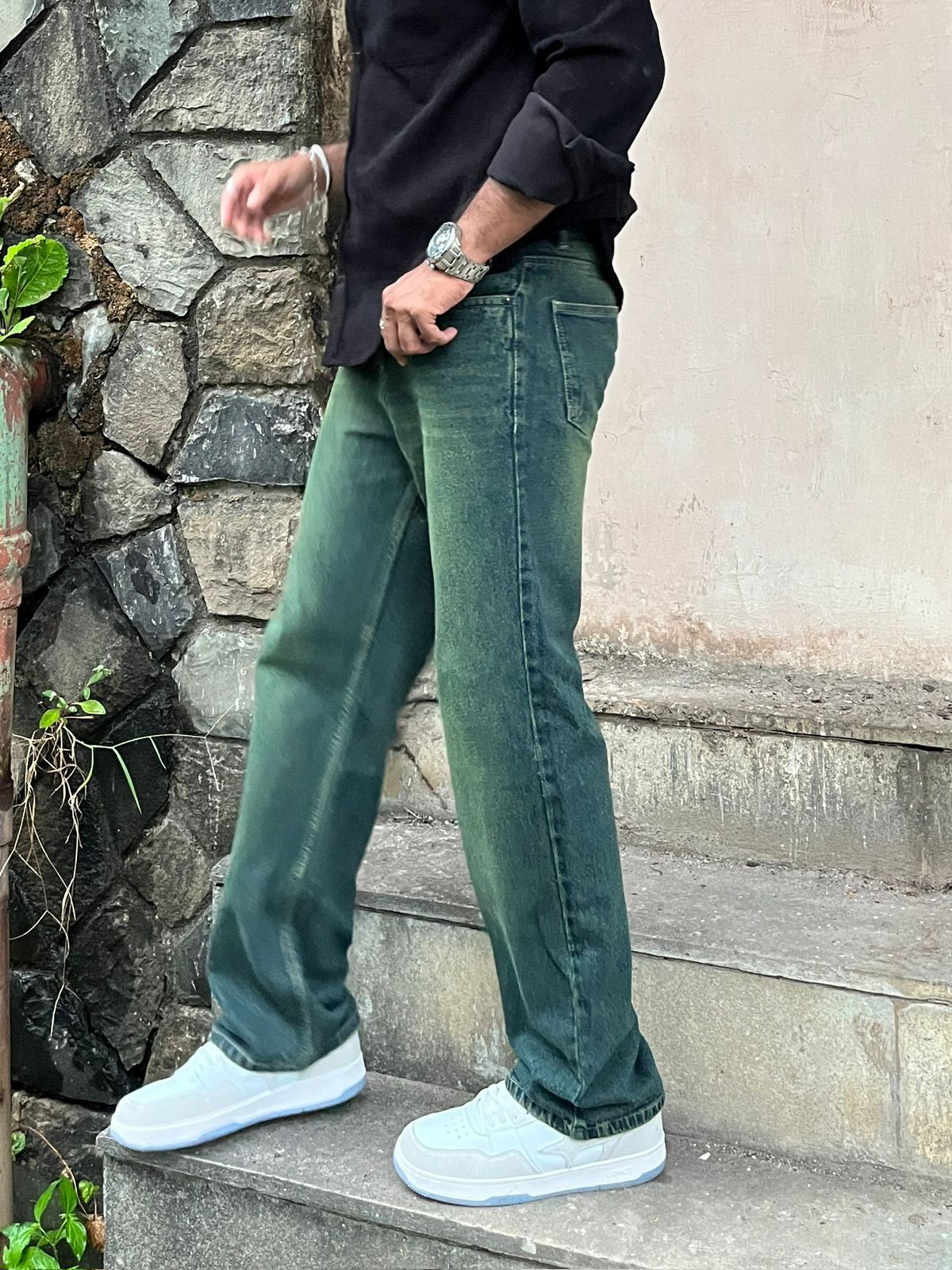 Relaxed Fit Dark Green Jeans - Raw Pine