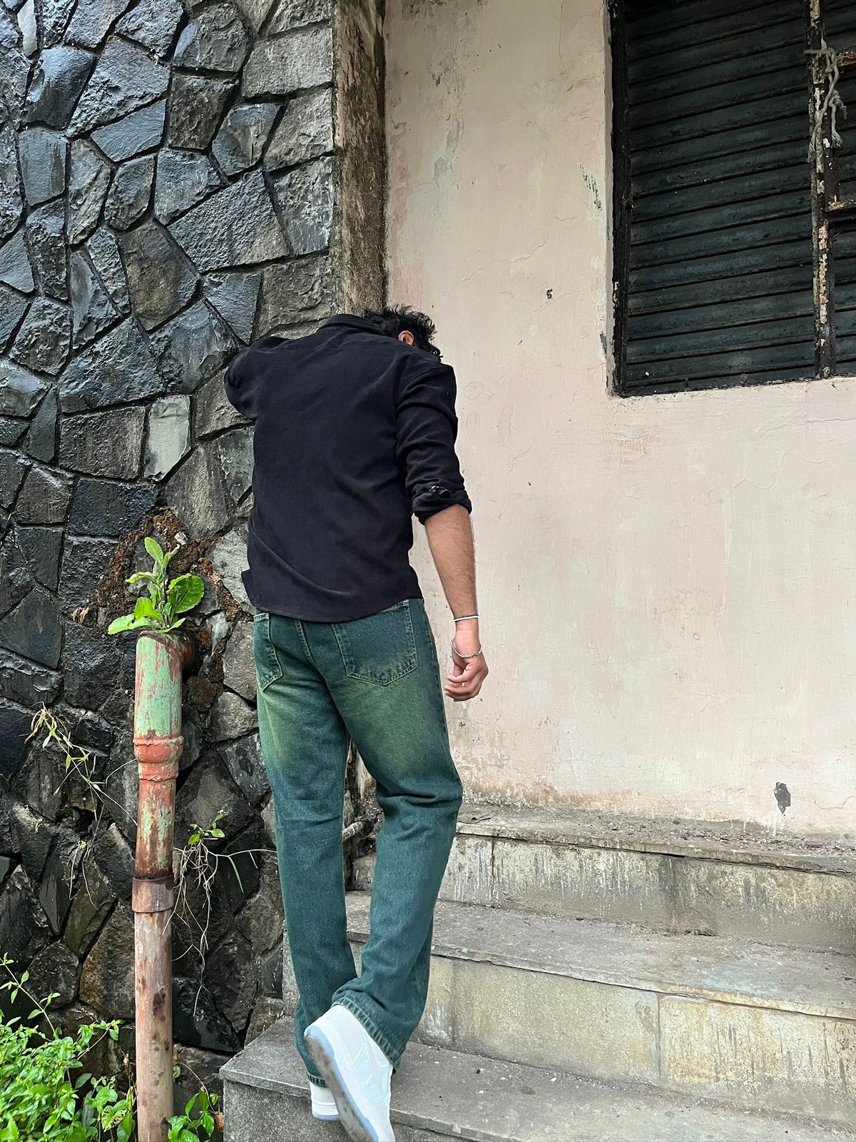 Relaxed Fit Dark Green Jeans - Raw Pine