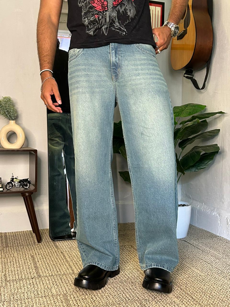Blue Haze – Faded Blue Vintage Wash Wide-Leg Jeans